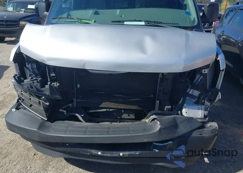 2018 Chevrolet Express 2500 Work Van from USA, damaged, VIN 1GCWGAFP2J1307987